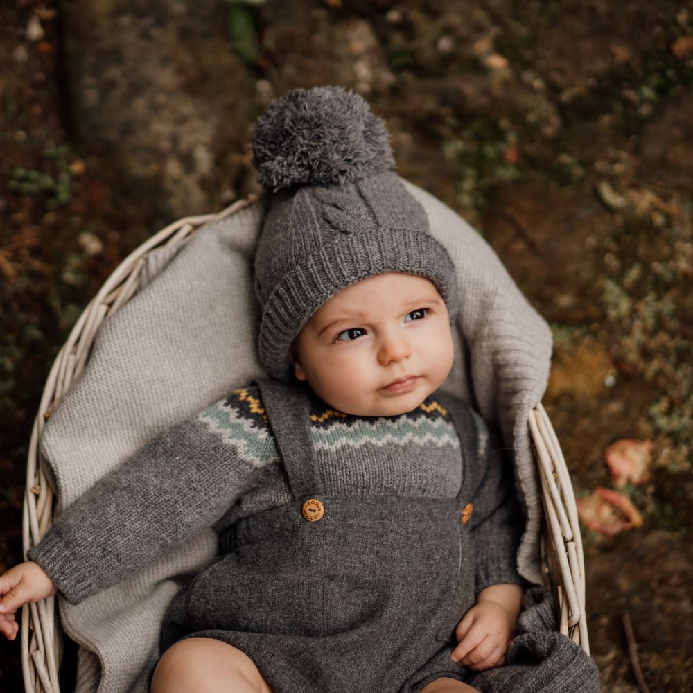 Gorro com pompom tricotado em lã | LOVE IN WINTER DAYS - Wedoble