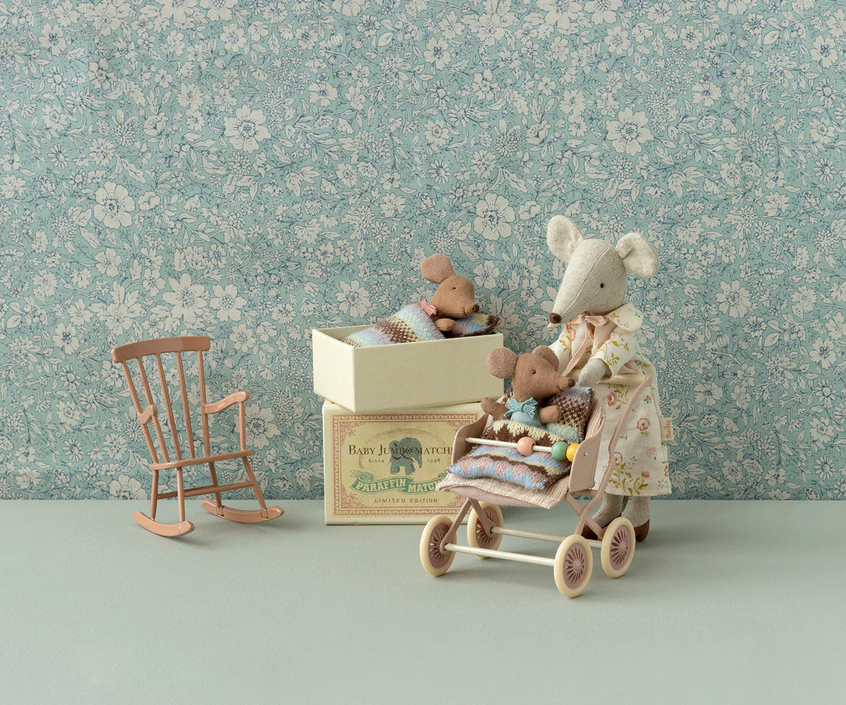 Sleepy Wakey Baby Mouse In Matchbox Rosa - Maileg