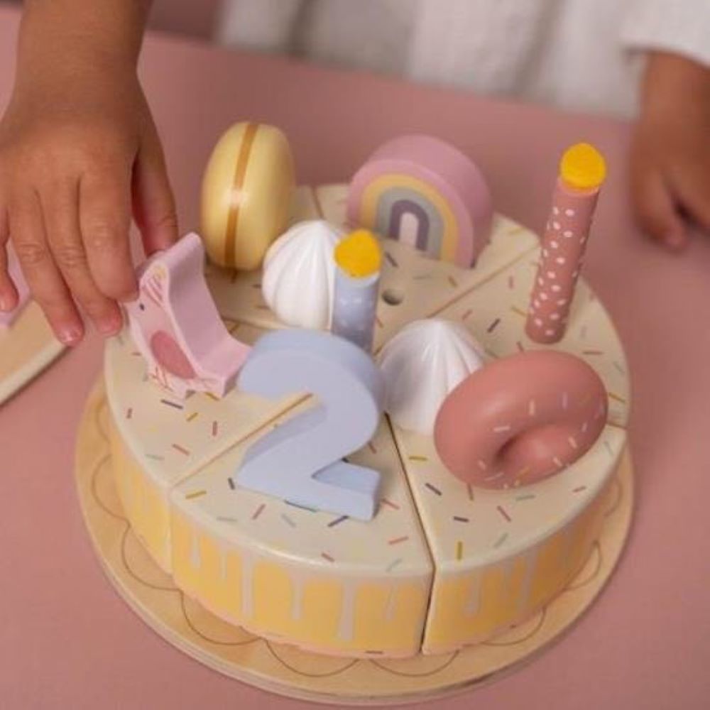 Bolo de Aniversário em Madeira Rosa - Little Dutch