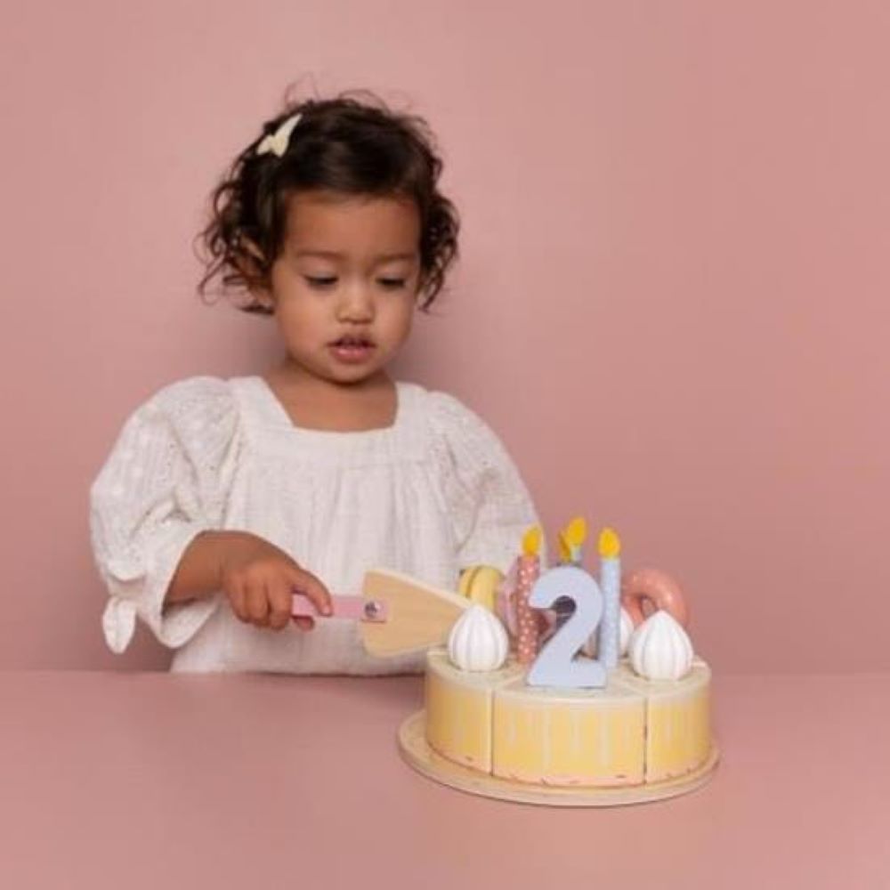 Bolo de Aniversário em Madeira Rosa - Little Dutch